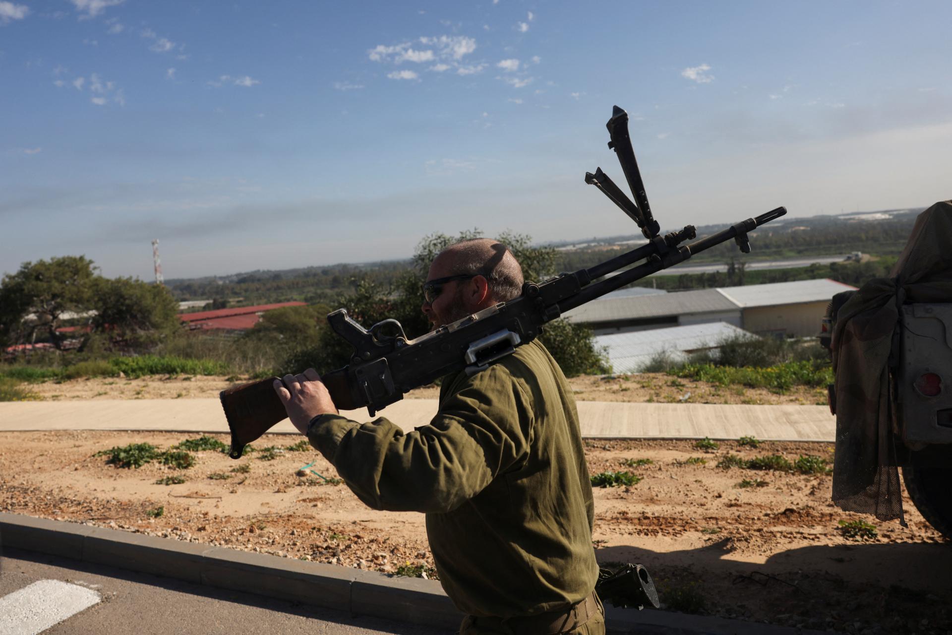 Významným zdrojom výbušnín a zbraní pre Hamas je nevybuchnutá izraelská munícia, píše New York Times