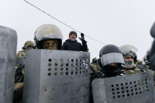 Polícia v snahe potlačiť nepokoje v ruskom regióne Baškirsko. FOTO: Profimedia