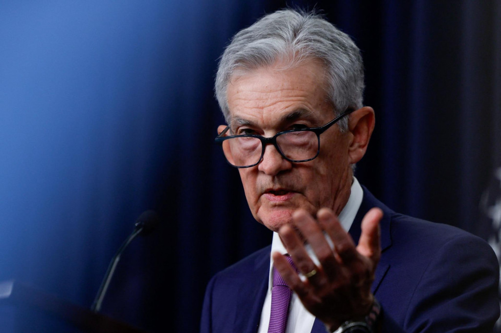 S vysvetlením, prečo Fed so znižovaním dolárových úrokov musí ešte počkať, nemal jeho šéf Jerome Powell na tlačovej konferencii vo Washingtone žiaden problém. FOTO: REUTERS