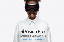 Časomiera spustenia predaja náhlavnej VR súpravy Vision Pro na stránke apple.com. FOTO: Apple