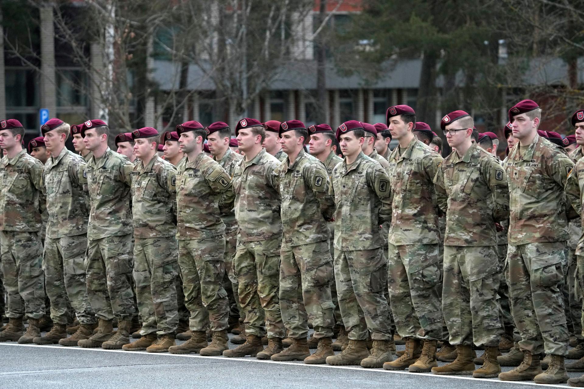 Lotyšsko obnovilo povinnú službu v armáde kvôli odstrašeniu Ruska, budú trénovať s profesionálmi