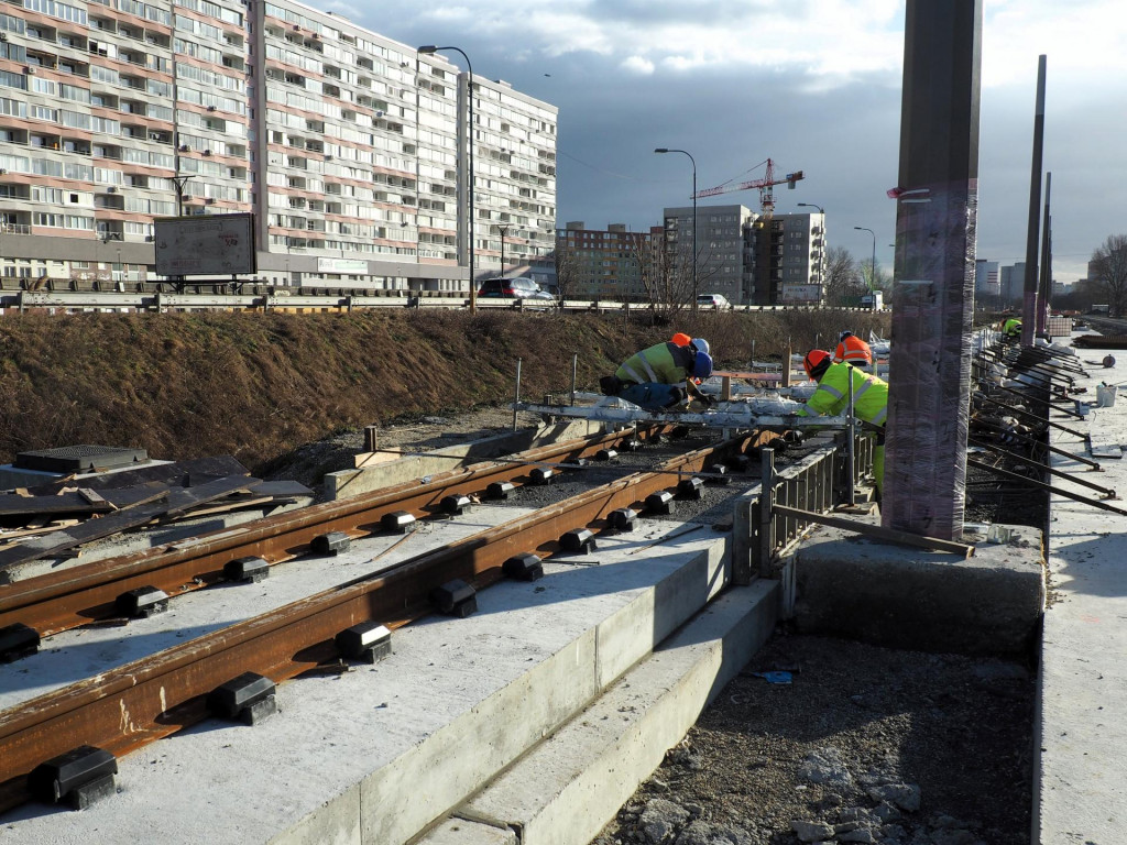 Výstavba električkovej trate v bratislavskej Petržalke. FOTO: TASR/Miroslav Košírer