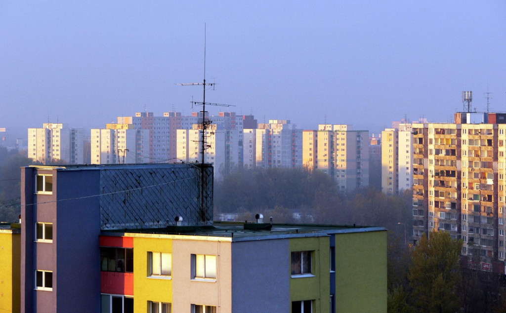 Práve vývoj cien nehnuteľností by mohol na Slovensku podľa Cára zreálniť príchod nájomného bývania.