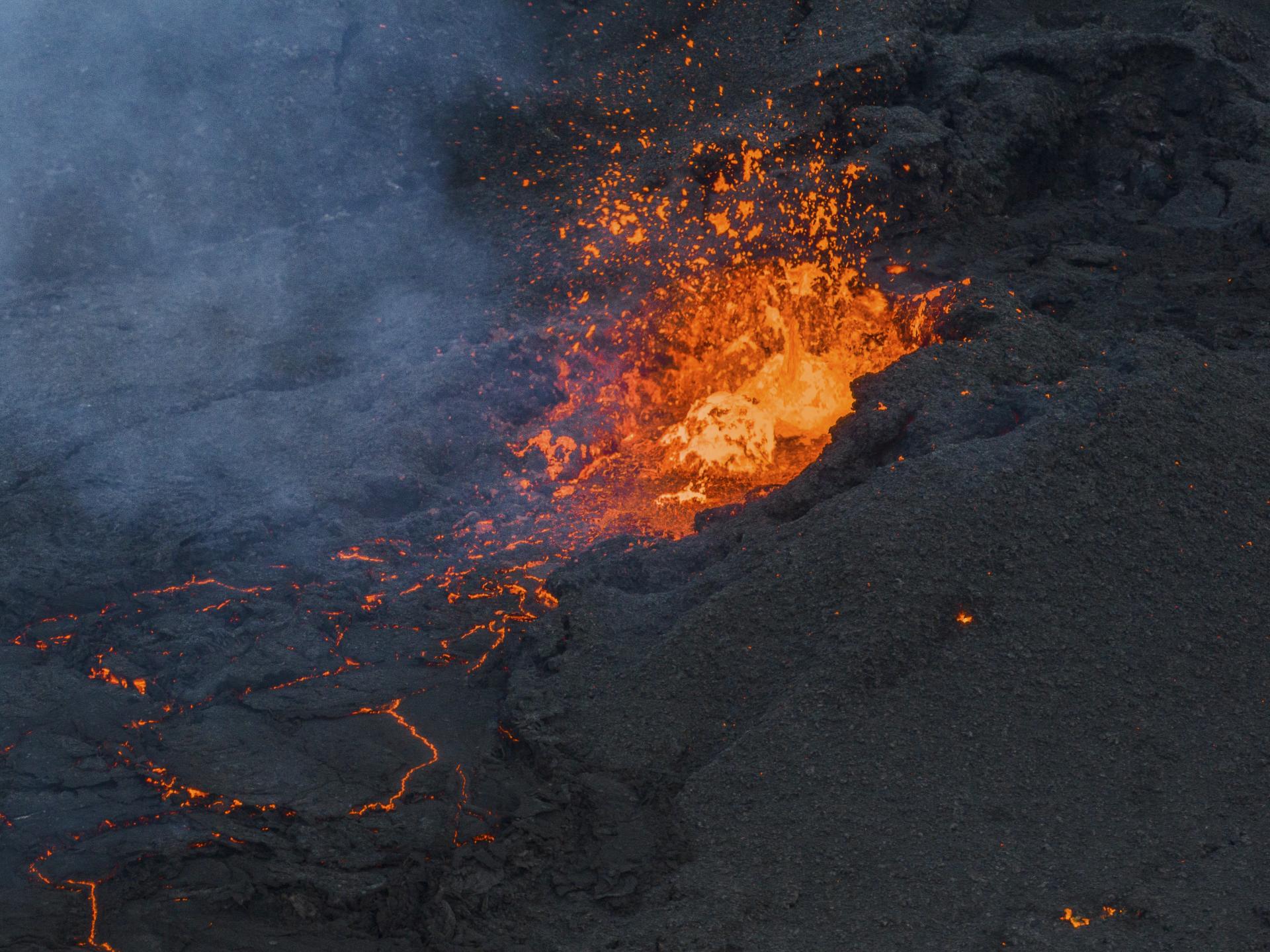 Sopečná erupcia na Islande sa zastavila, spôsobila značné škody