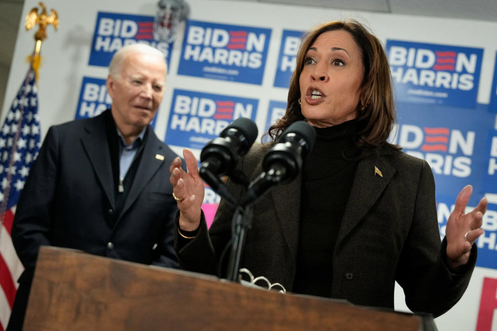 Viceprezidentka Kamala Harrisová sa snaží na stranu Joea Bidena prilákať najmä černošských voličov. FOTO: REUTERS