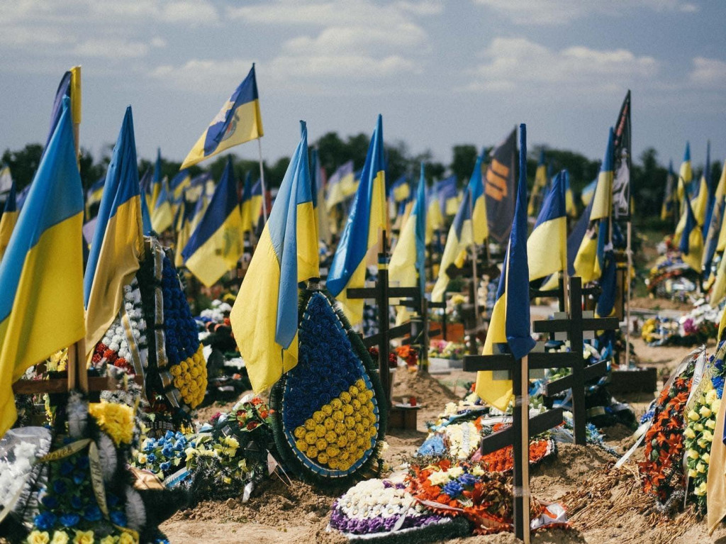 Vojna na Ukrajine si vyžiadala už desať tisíce obetí.