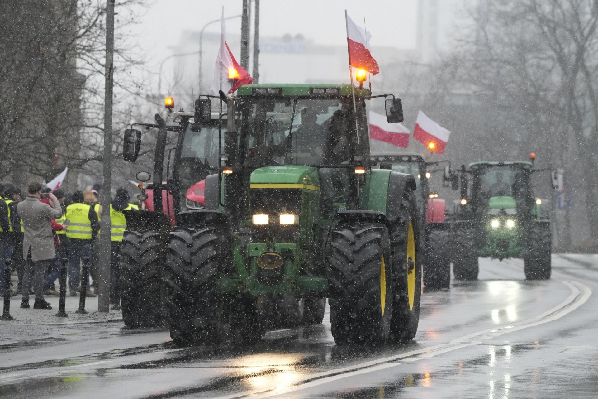 Poľský minister Siekierski sa ospravedlnil za vysypanie ukrajinského obilia
