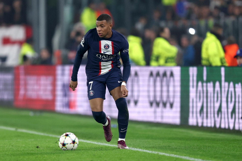 V drese Paríža Saint-Germain odohral Mbappé doposiaľ 291 súťažných duelov, vsietil 244 gólov. FOTO: Dreamstime