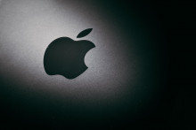 Apple logo FOTO: Patrik Koreň/HN