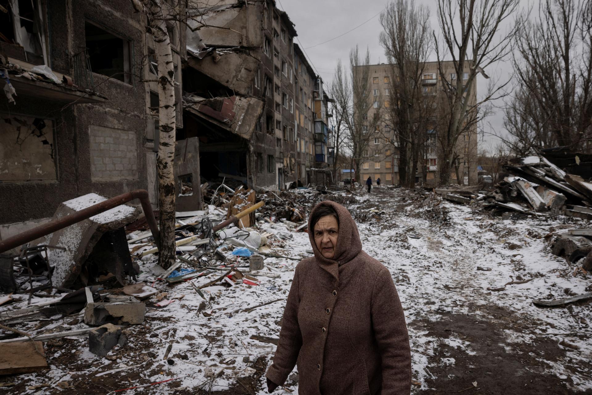 Ukrajinci sa snažia recyklovať trosky a využiť ich pri obnove budov, škody sú obrovské
