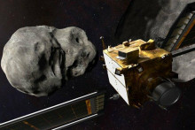 Asteroid zasiahnutý kozmickou loďou sa zrejme sám „opravil“.