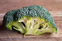 Brokolica je plná vitamínov a minerálov.