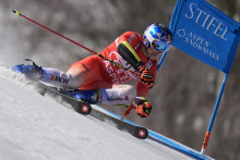 Švajčiarsky lyžiar Marco Odermatt. FOTO: TASR/AP