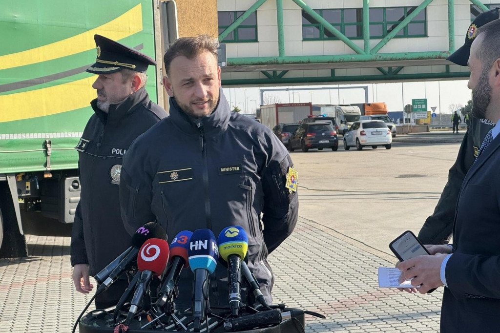 Minister vn&uacute;tra Mat&uacute;&scaron; &Scaron;utaj E&scaron;tok. FOTO: HN/Akos Cs&eacute;pl&ouml;