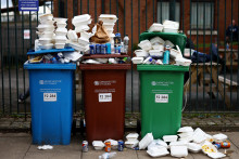 Slováci vytvoria za rok sto kilogramov potravinového odpadu. FOTO: Reuters