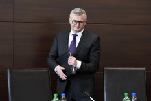 Predseda Ústavného súdu SR Ivan Fiačan predstúpil pred verejnosť a premiérovi Ficovi odkázal, že neodstúpi. FOTO: TASR/F. Iván