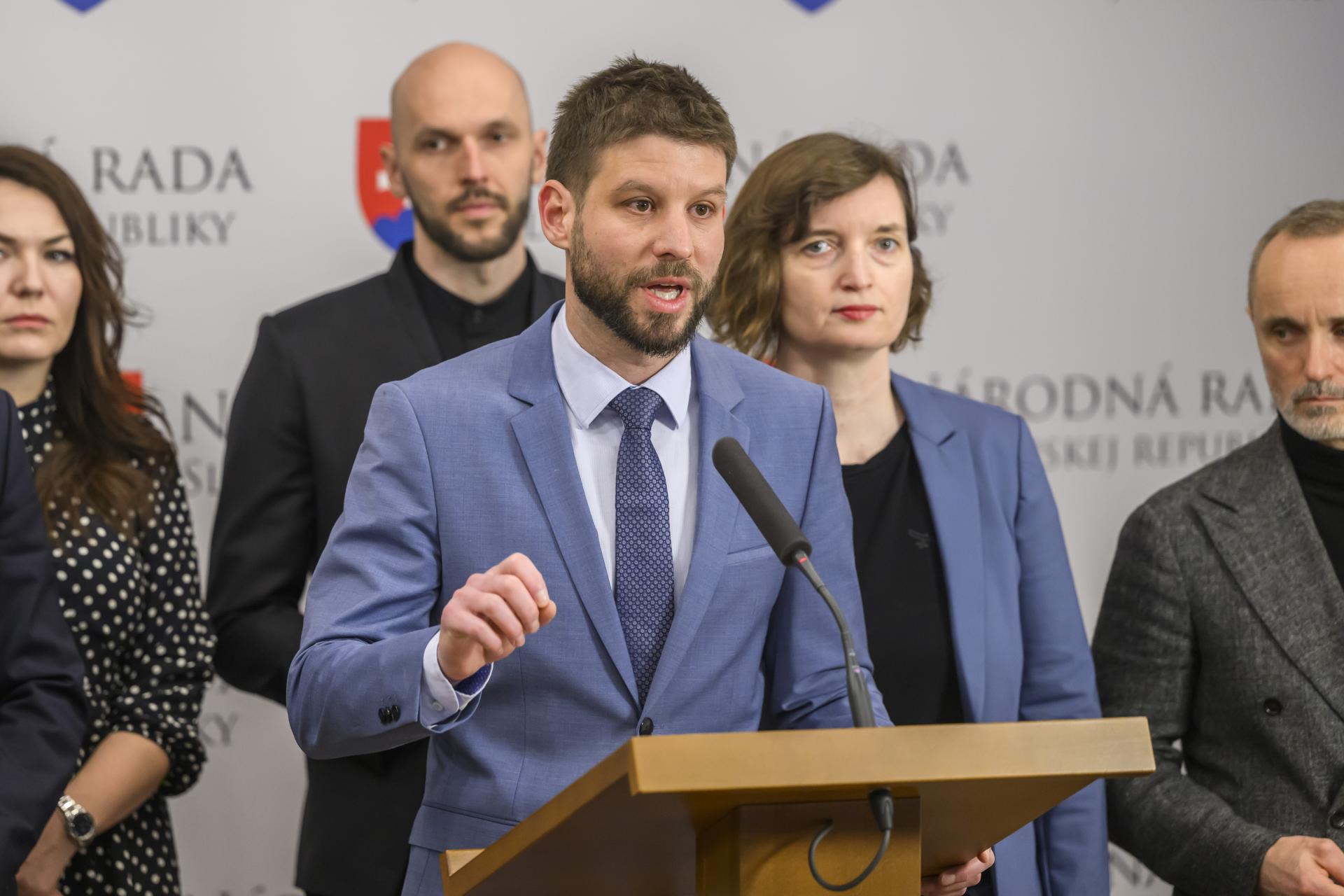Progresívne Slovensko očakáva dlhodobé riešenia prevencie kriminality v obciach. Nestačí nakúpiť kamery, tvrdí