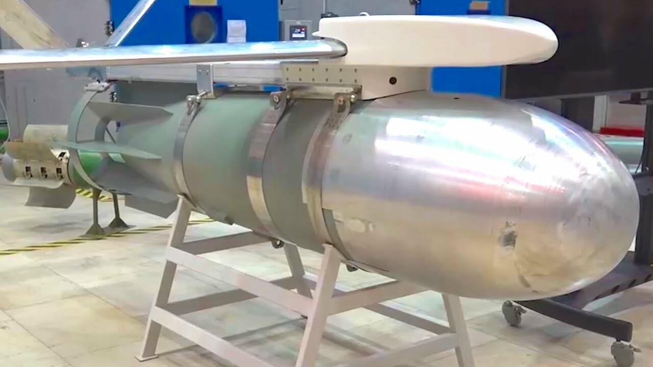 Rusko na Ukrajine používa ničivú 1,5-tonovú kĺzavú bombu. Zdecimovala sily Kyjeva a pomohla zlomiť Avdijivku