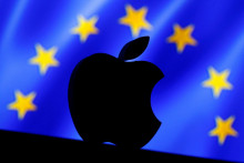 Apple logo

FOTO: REUTERS/Dado Ruvic