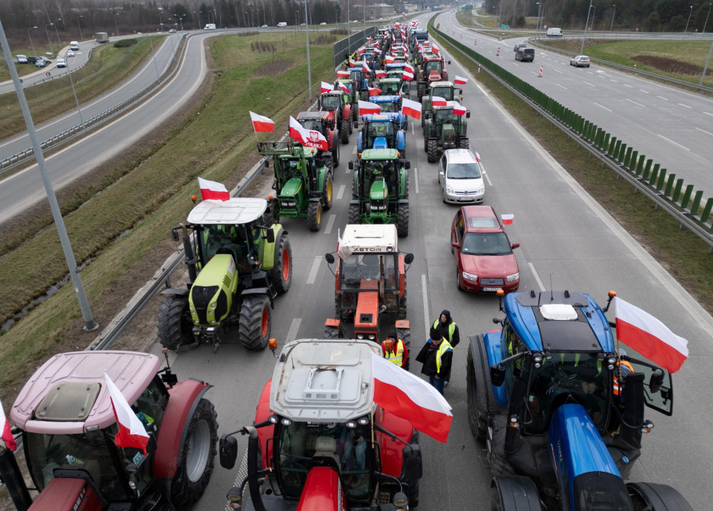 Protest poľských farmárov v poľskom meste Wiazowna. FOTO: Reuters