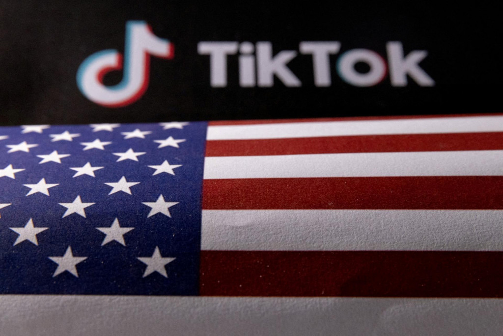 Platforme TikTok hrozí v Spojených štátoch zákaz. Zákon už čaká na schválenie v Snemovni reprezentantov vo Washingtone. FOTO: REUTERS