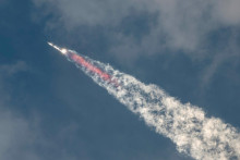 Kozmická loď Starship od SpaceX na svojom treťom štarte. FOTO: Reuters