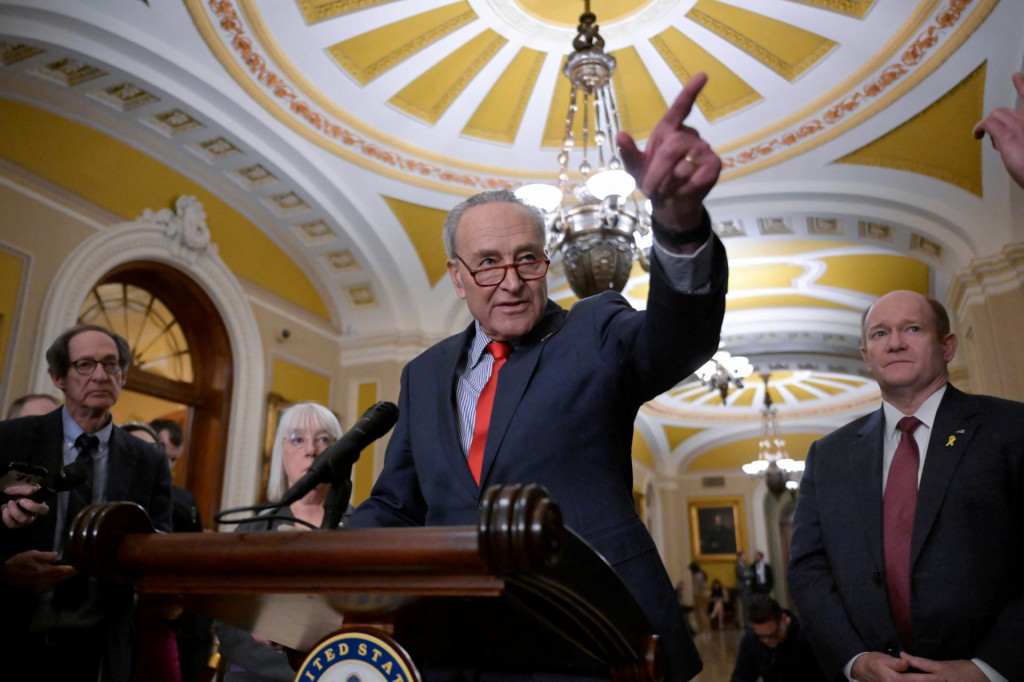 Líder väčšinových demokratov v americkom Senáte Chuck Schumer. FOTO: Reuters