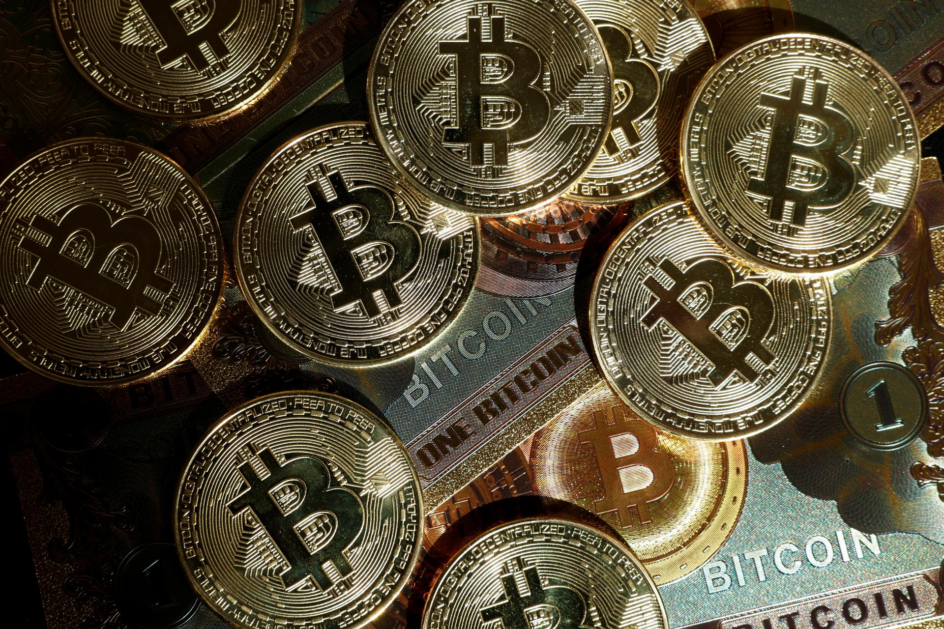 Bitcoin sa prepadol pod 67-tisíc dolárov, investori vyberajú zisky