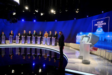 Kandidáti na post prezidenta pred predvolebnou debatou na RTVS. FOTO: Reuters
