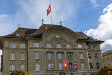FILE PHOTO: The Swiss National Bank (SNB) is pictured in Bern, Switzerland, November 15, 2023. REUTERS/Denis Balibouse/File Photo FOTO: Denis Balibouse
