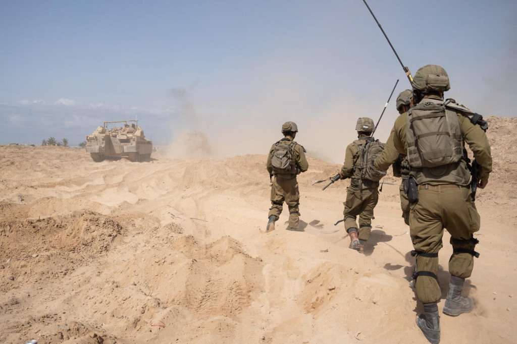Izraelskí vojaci v Pásme Gazy. FOTO: Reuters/IDF