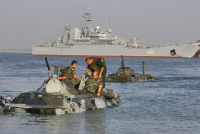 Výsadkovej lode Konstantin Olšanský, ktorá bola súčasťou ukrajinského námorníctva, sa Rusi zmocnili pri obsadení Krymu v roku 2014. FOTO: Profimedia