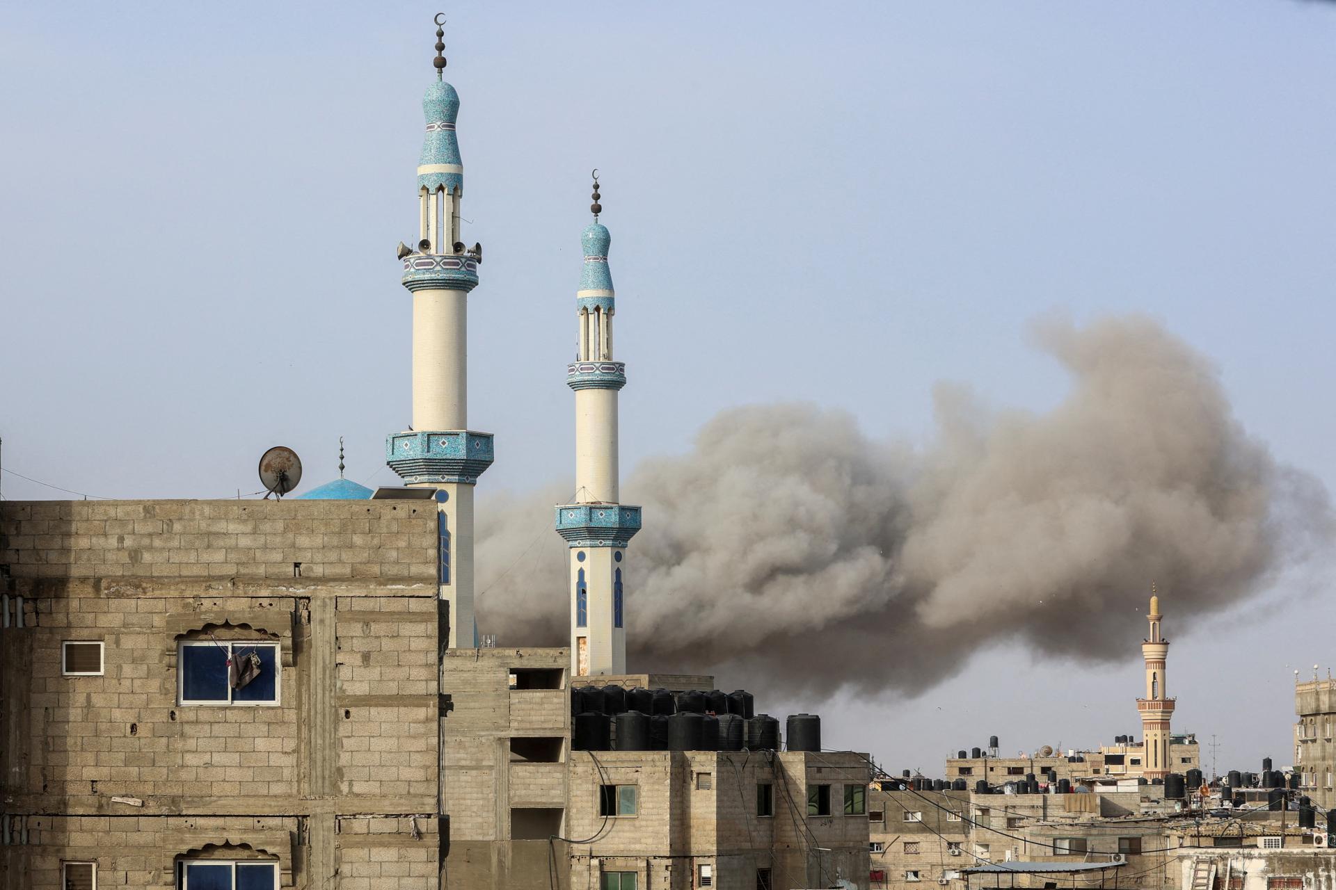 Posledná bašta bude čeliť útoku. Izrael sa chystá vstúpiť do Rafáhu v polovici apríla, píše libanonská tlač