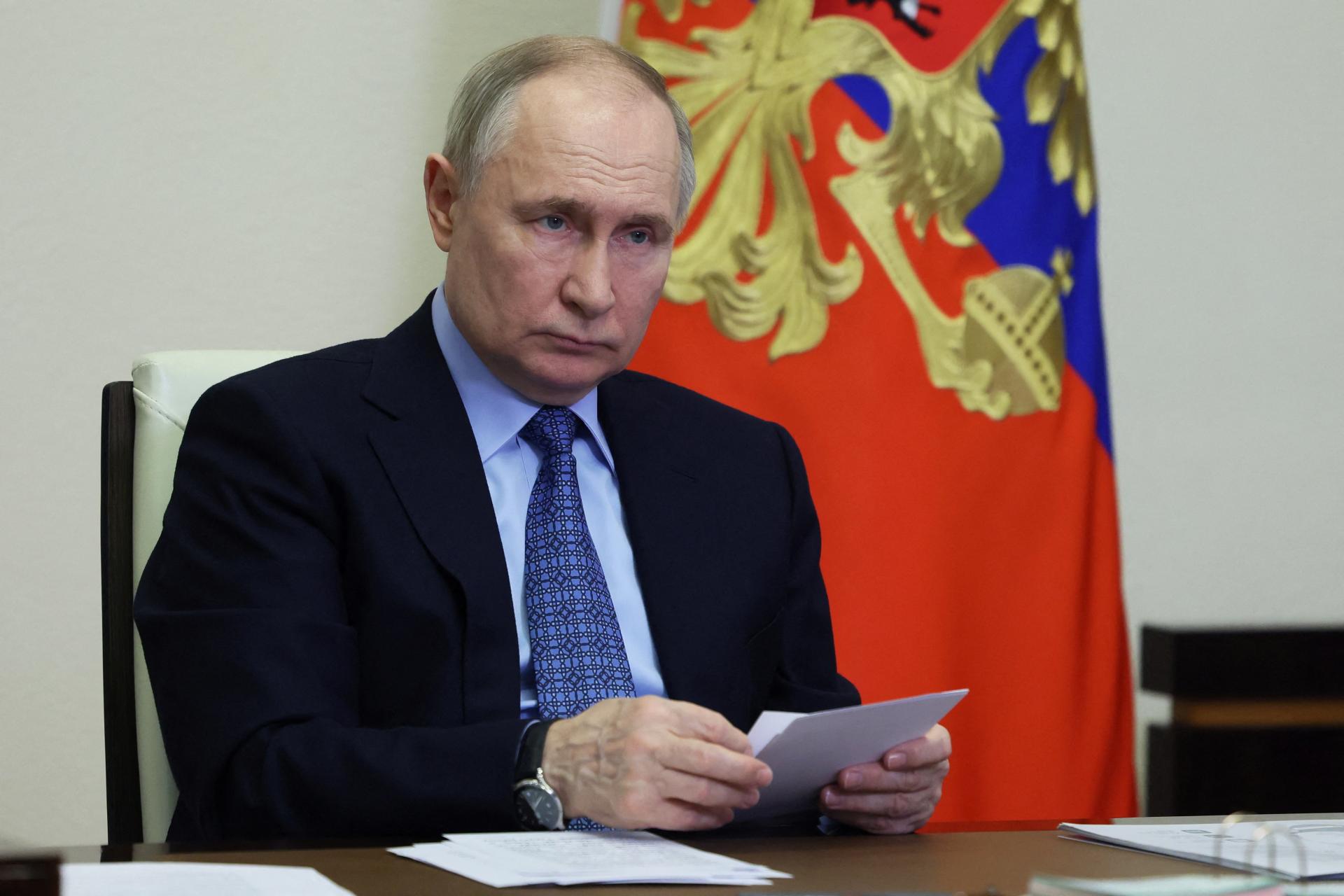 Putin sa ani po týždni neukázal na mieste útoku pri Moskve, nenavštívil ani zranených v nemocnici