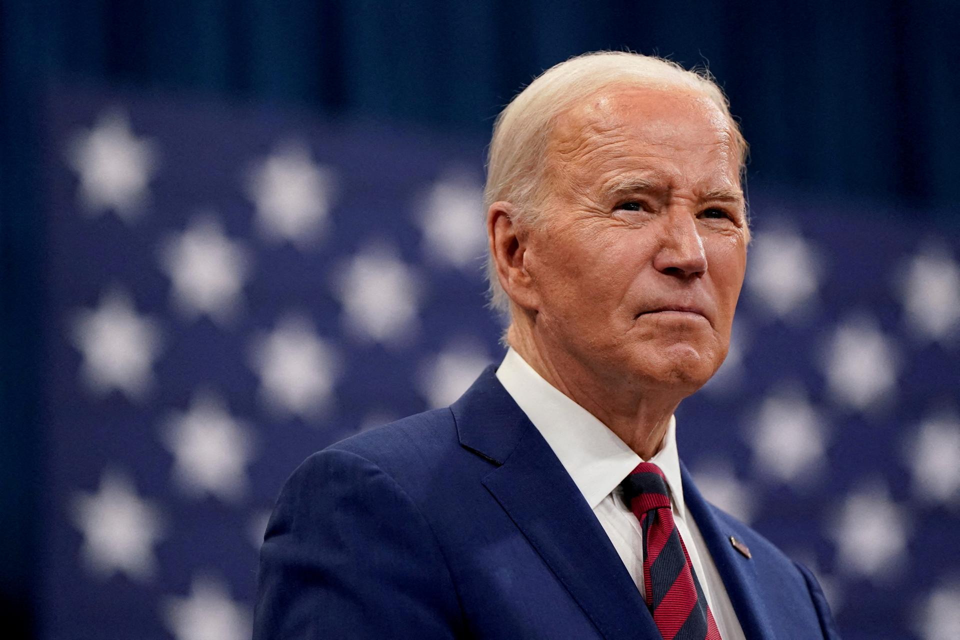 Biden čelí kritike, že na Veľkonočnú nedeľu vyhlásil deň transrodových osôb