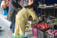 Mladí Číňania chodia do práce v pyžame.
