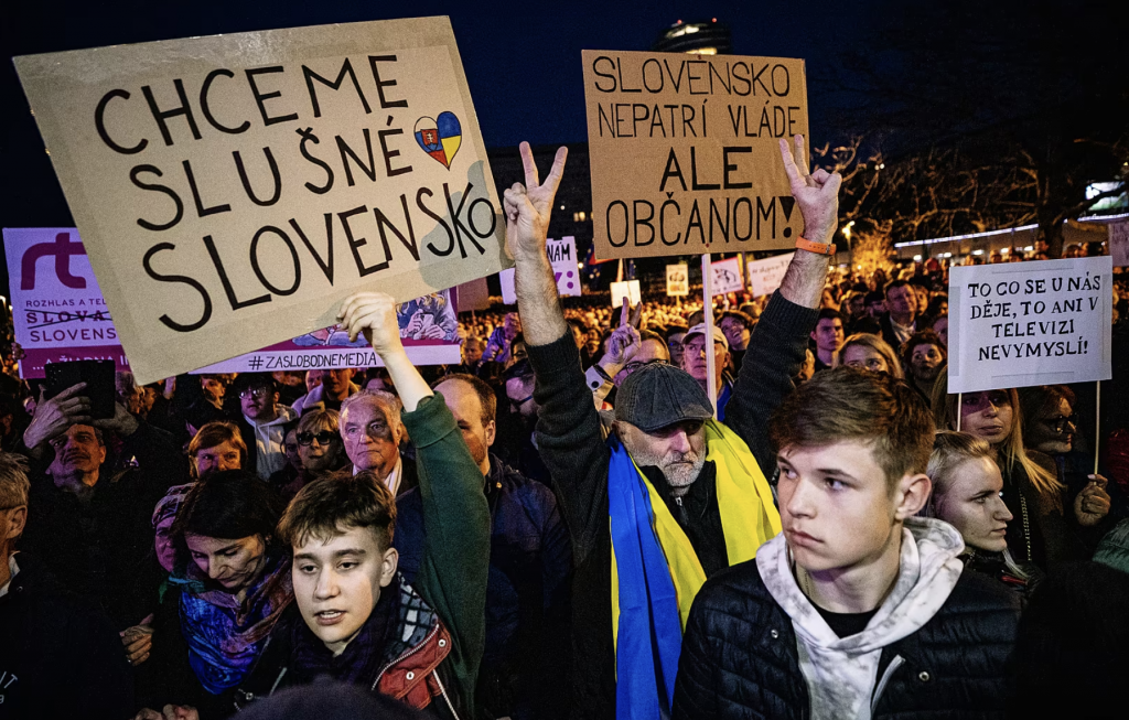 Protesty v Bratislave proti vláde Roberta Fica.