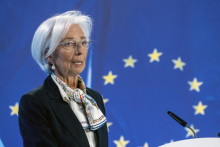 Prezidentka ECB Christine Lagardová v marci odmietala pripustiť, že nastal čas na znižovanie úrokov, no v apríli to možno bude inak. FOTO: TASR/AP
