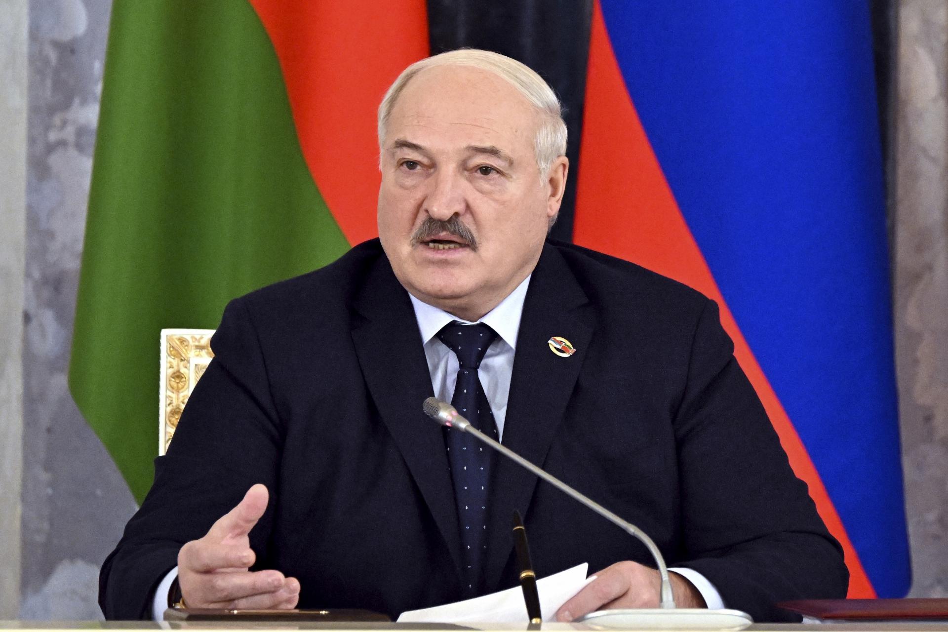 Bielorusko pozastaví účasť na Zmluve o konvenčných ozbrojených silách v Európe