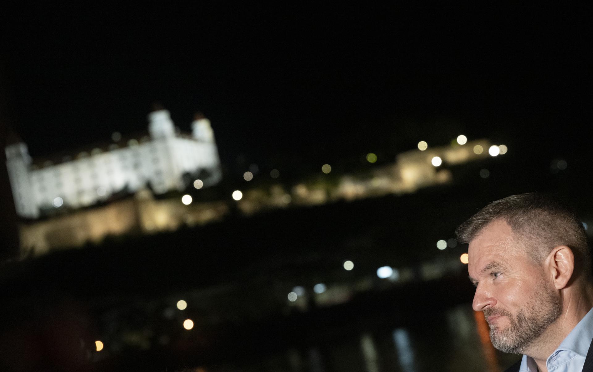 Čo musí urobiť nový prezident, aby vytiahol Slovensko z bahna