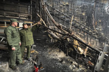 Zhorená koncertná sála Crocus City Hall v západnej časti Moskvy. FOTO: TASR/AP
