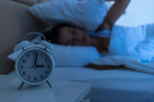 Nepokojný a krátky spánok ovplyvňuje náš pocitový vek.