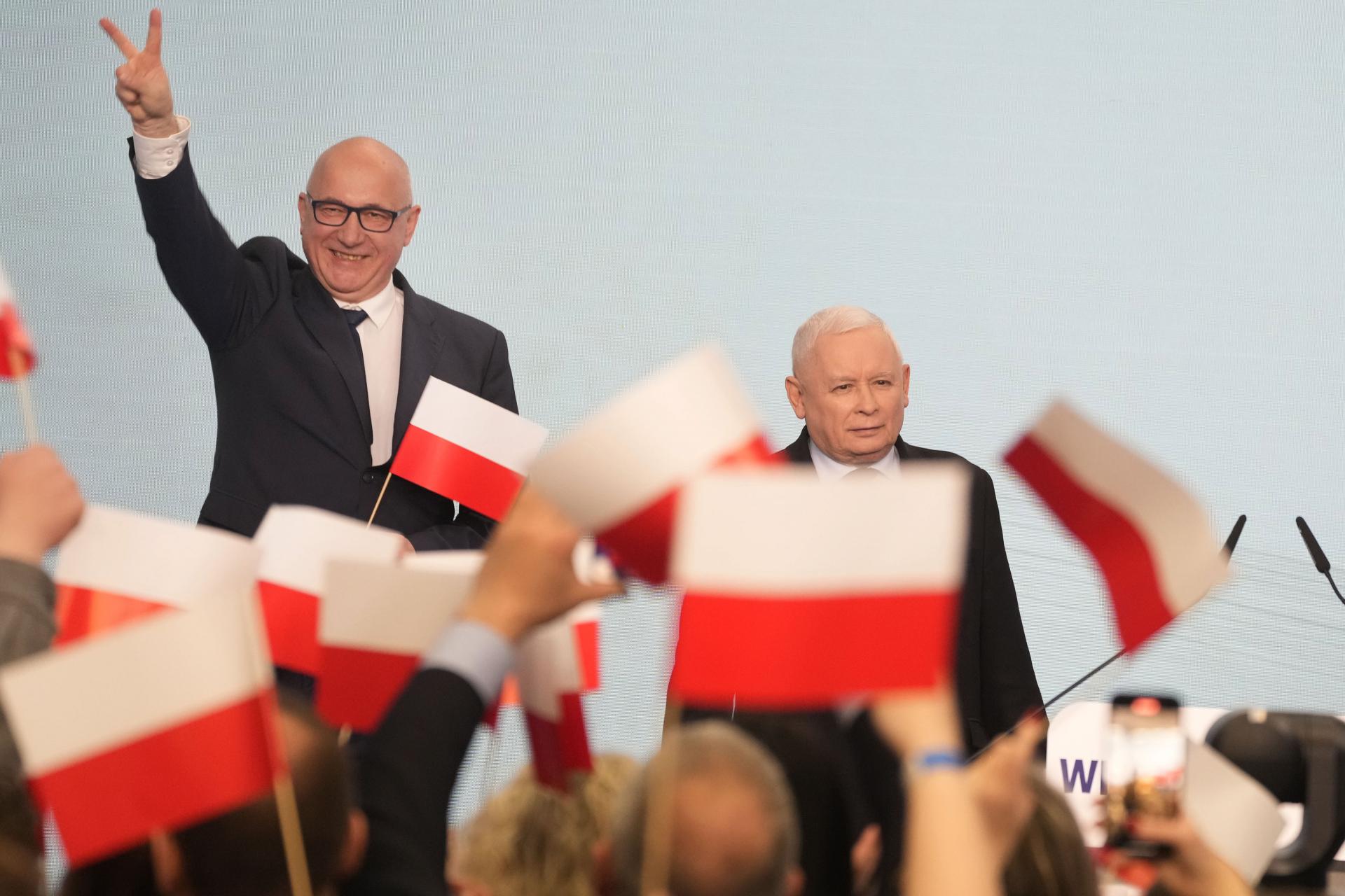 Poľský premiér Tusk priznal neúspech v komunálnych voľbách. Kaczyňski chce prevziať moc v štáte