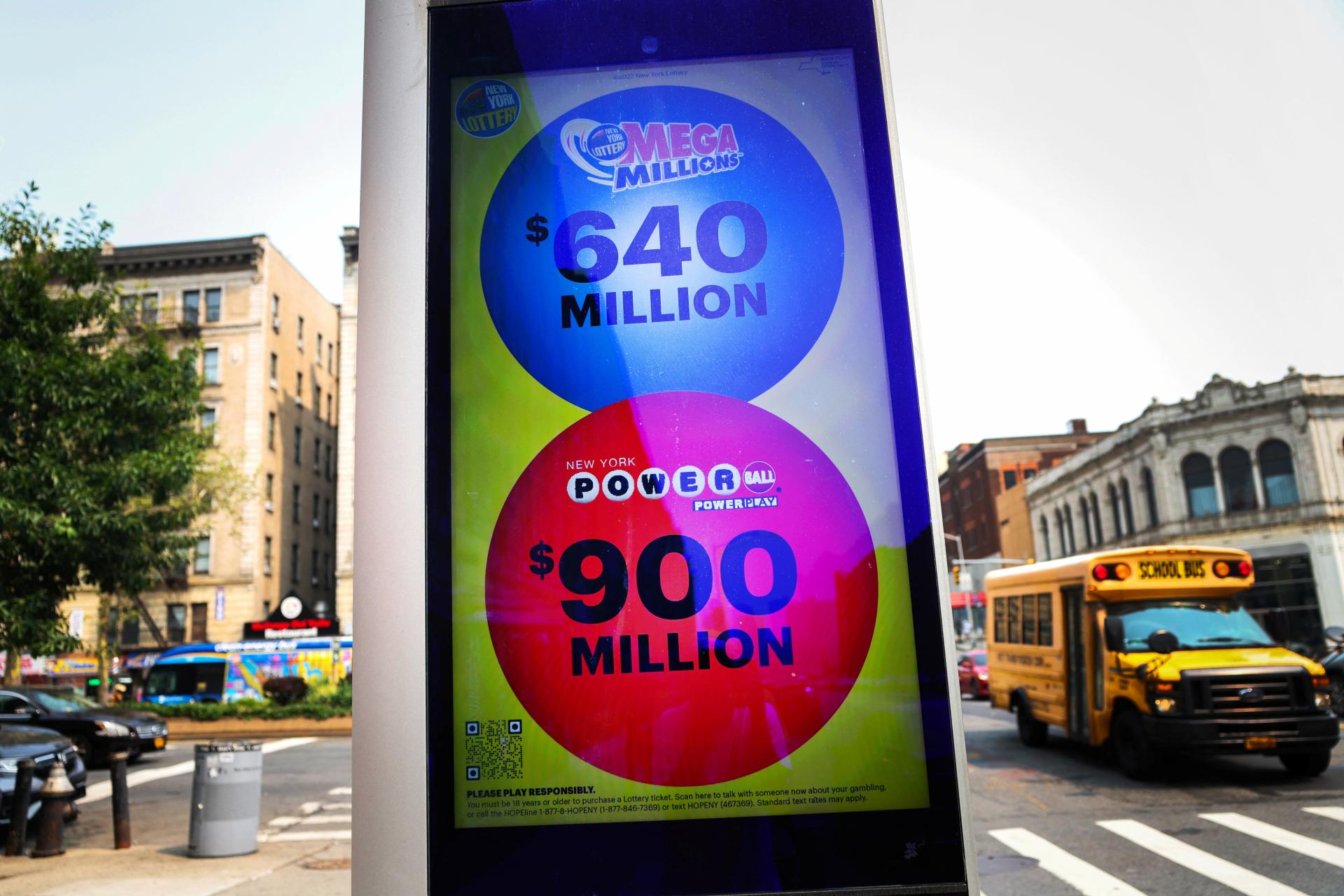 V lotérii Powerball padla výhra za vyše 1,3 miliardy dolárov. Ide o ôsmu najvyššiu cifru v histórii USA