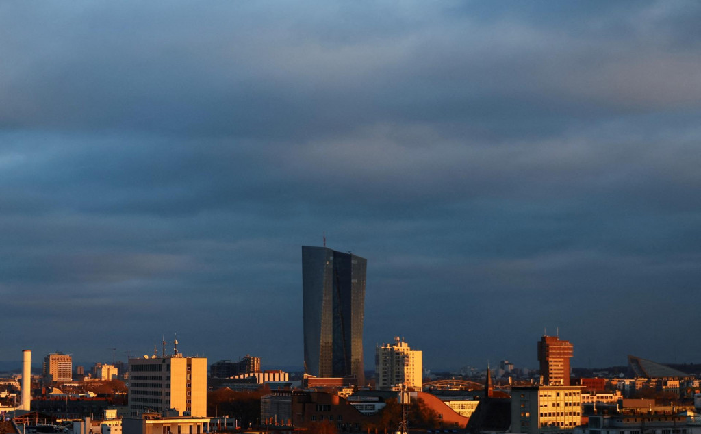 Budova Európskej centrálnej banky v nemeckom Frankfurte. FOTO: REUTERS