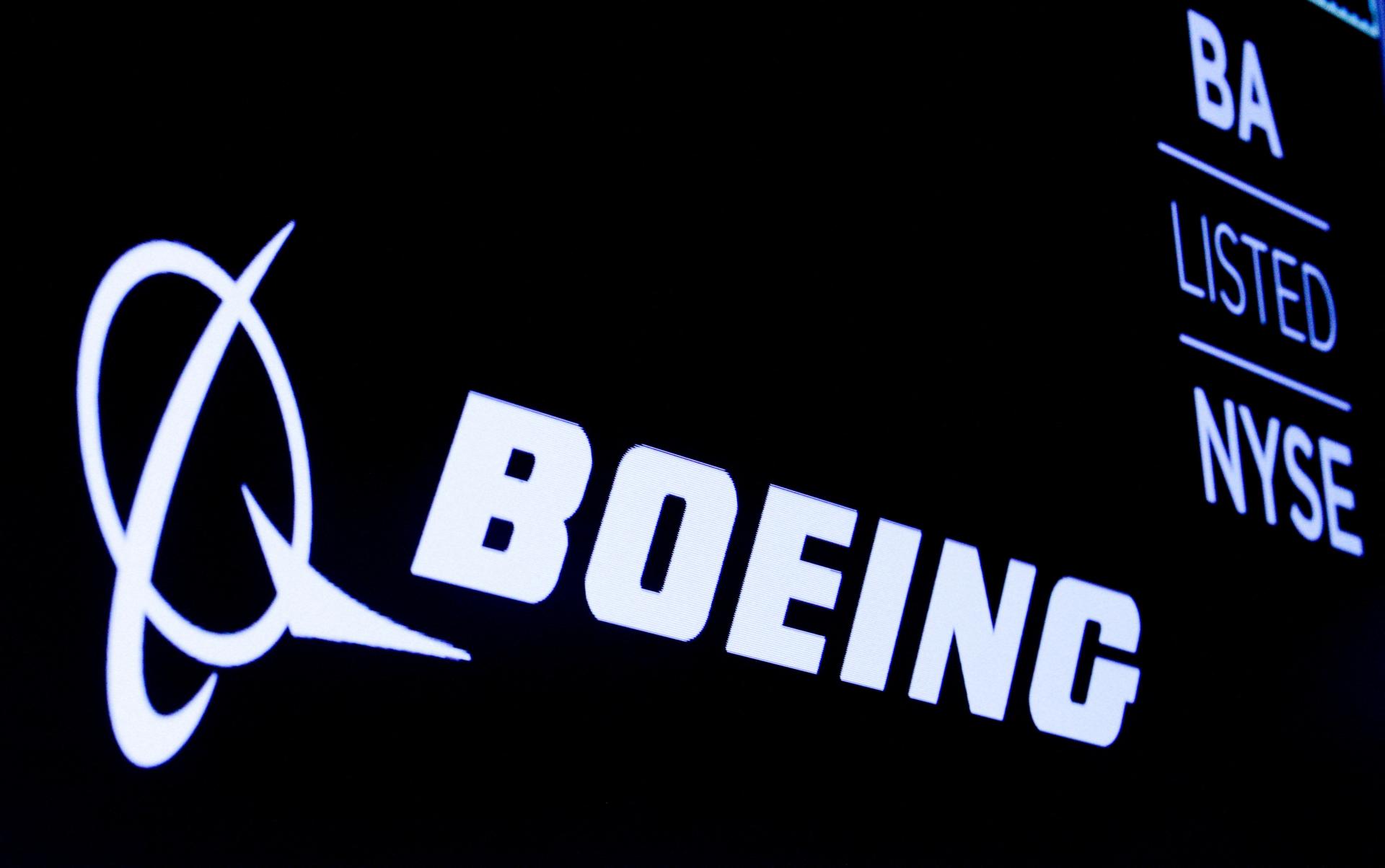 Boeing v prvom štvrťroku výrazne obmedzil produkciu. Dodal len 66 strojov