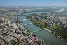 Výstavba na južnom brehu Dunaja bude prebiehať desiatky rokov.
VIZUALIZÁCIA: J&T Real Estate