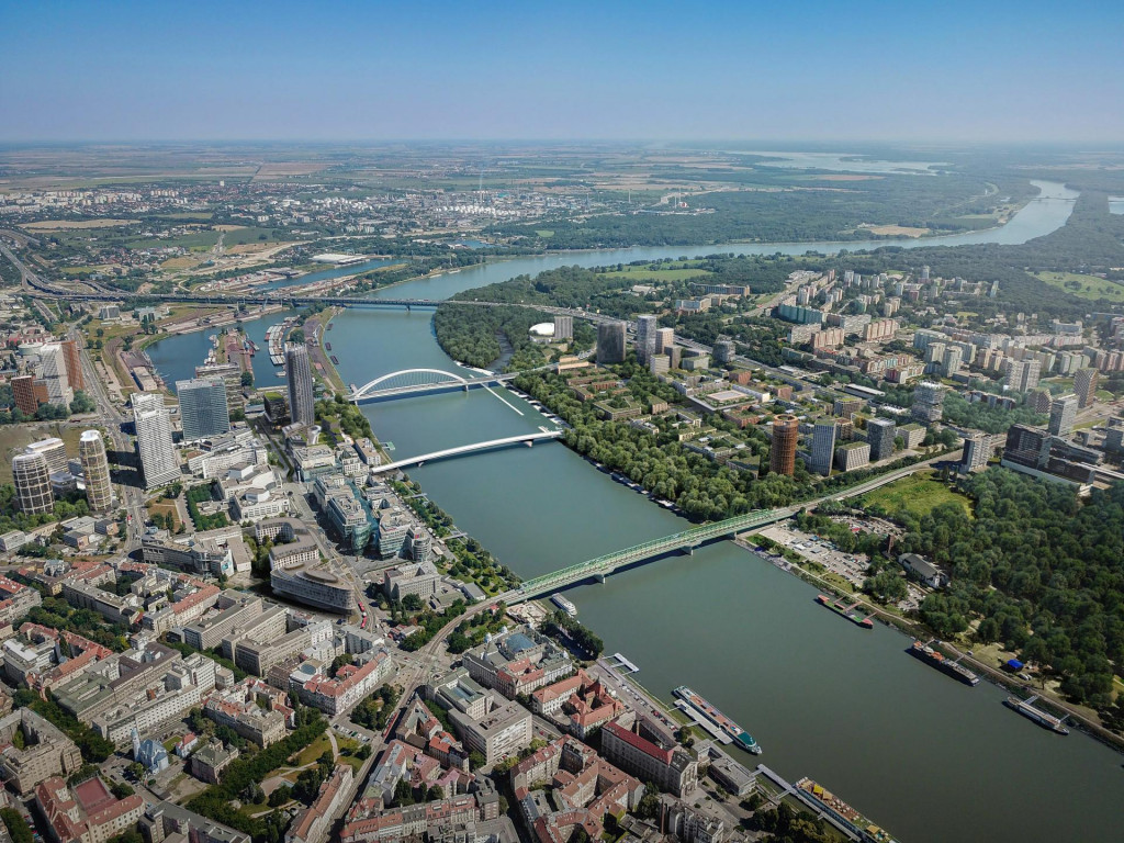 Výstavba na južnom brehu Dunaja bude prebiehať desiatky rokov.
VIZUALIZÁCIA: J&T Real Estate