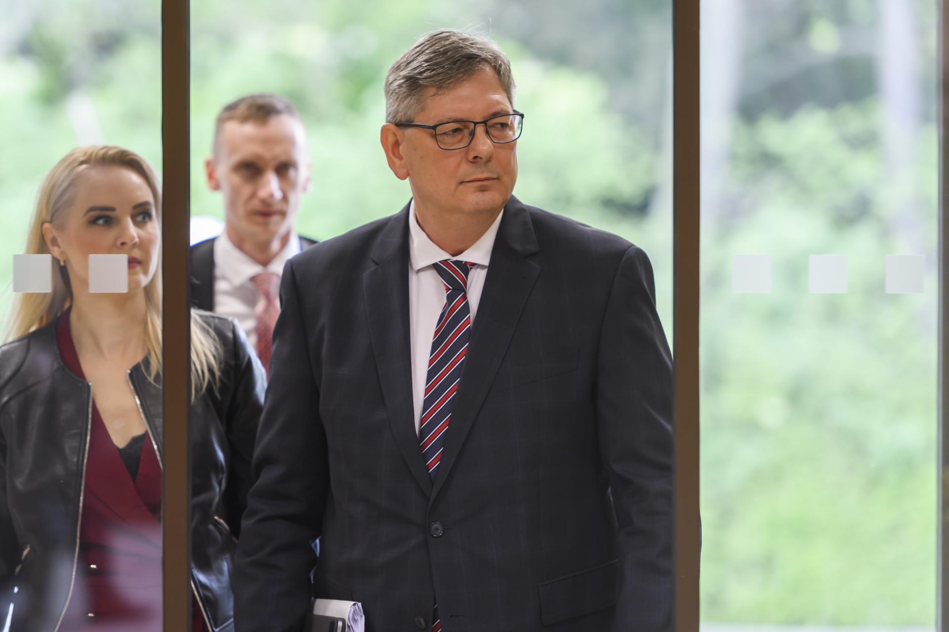 Minister Susko tvrdí, že odchod prokurátorov neohrozí prípad vraždy Kuciaka