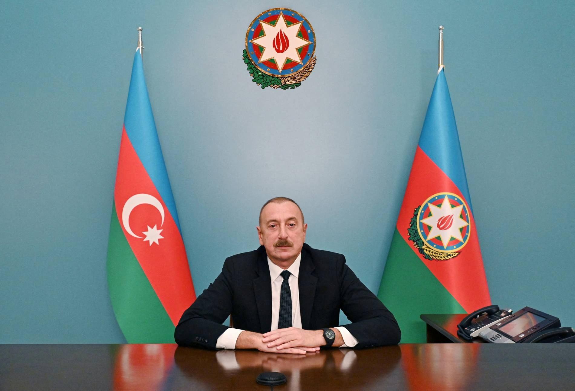 Francúzsko na nás svojimi krokmi vyvíja nátlak, reaguje Azerbajdžan na obvinenia Paríža